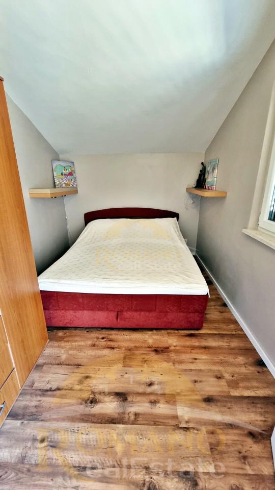 Hiša za prodajo v Seget Vranjici – blizu Trogirja